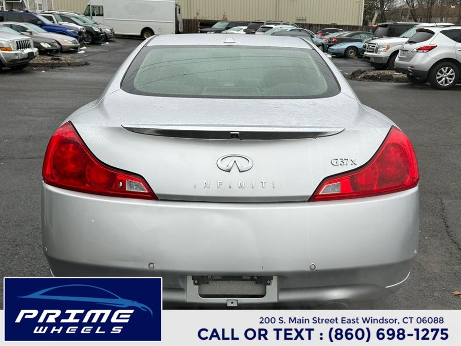 2012 Infiniti Integra x photo