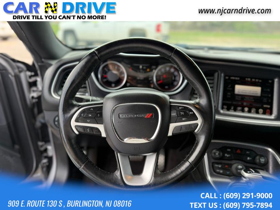 2016 Dodge Challenger SXT Plus photo