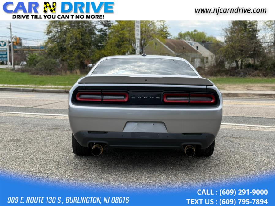 2016 Dodge Challenger SXT Plus photo