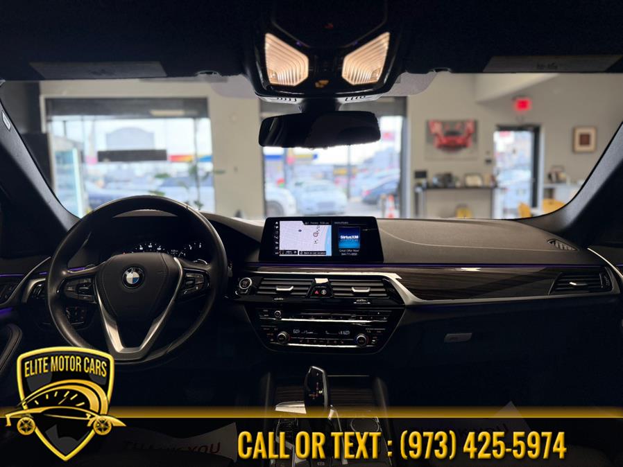 2019 BMW 5-Series 530i xDrive Sedan photo