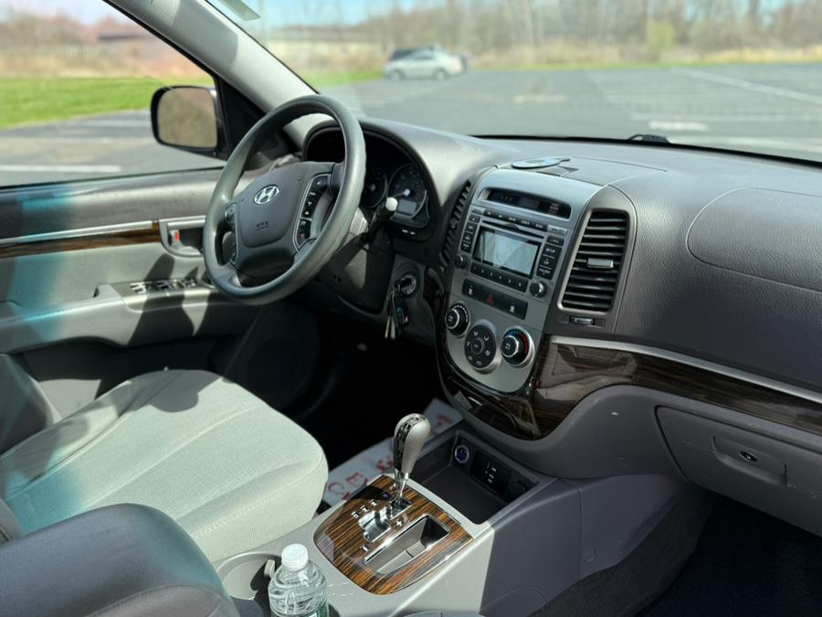 2011 Hyundai Santa Fe GLS photo