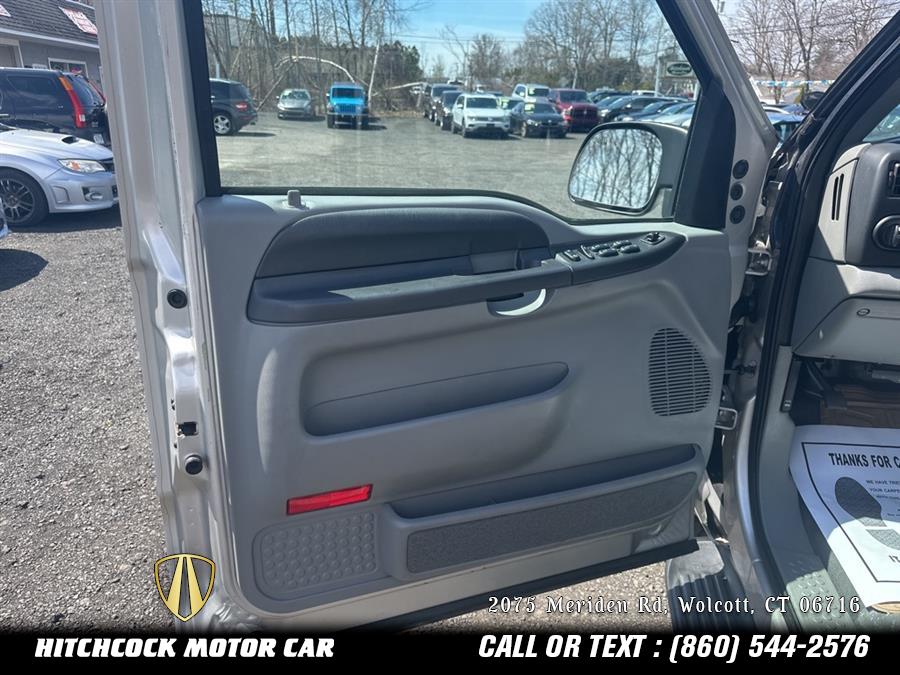 2005 Ford Excursion XLS photo
