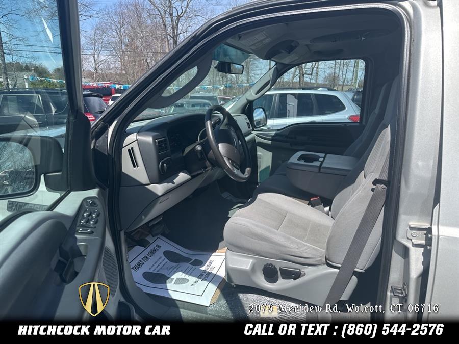 2005 Ford Excursion XLS photo
