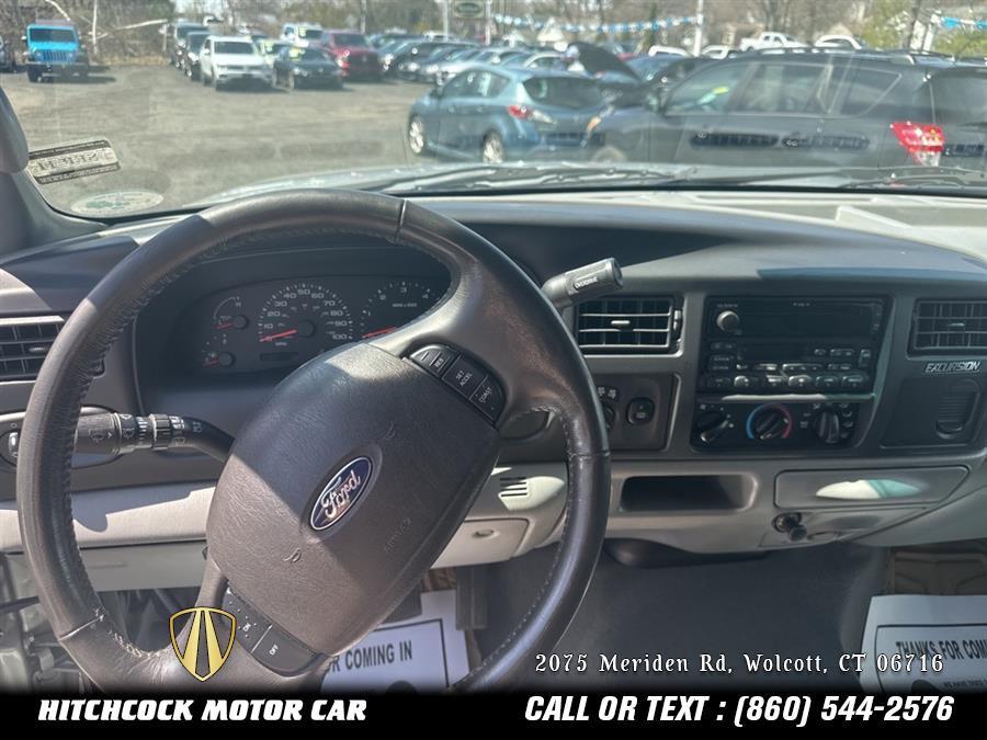 2005 Ford Excursion XLS photo