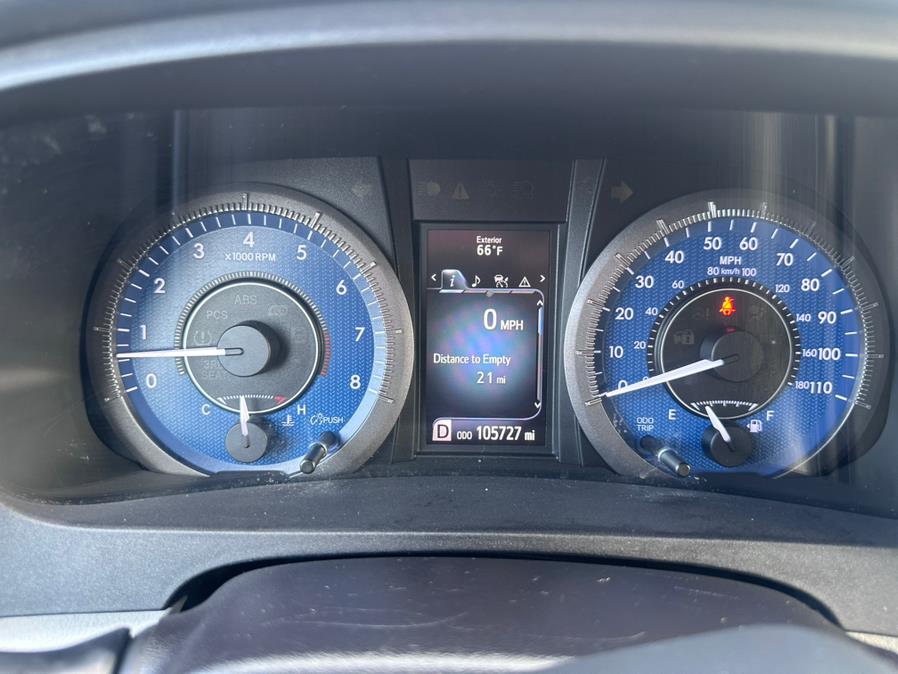 2018 Toyota Sienna LE FWD 8-Passenger (Natl) photo