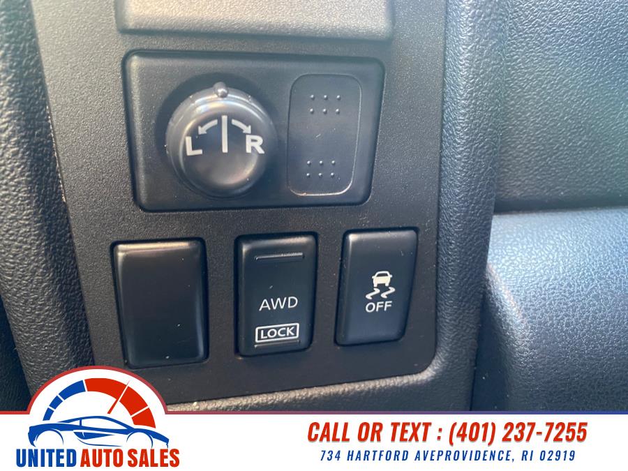 2011 Nissan Rogue S photo