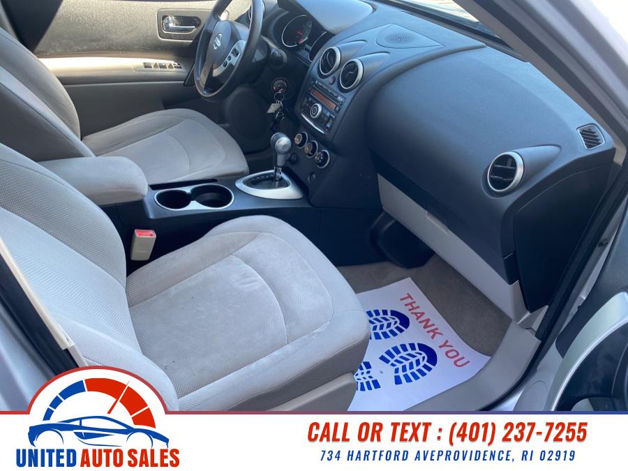 2011 Nissan Rogue S photo