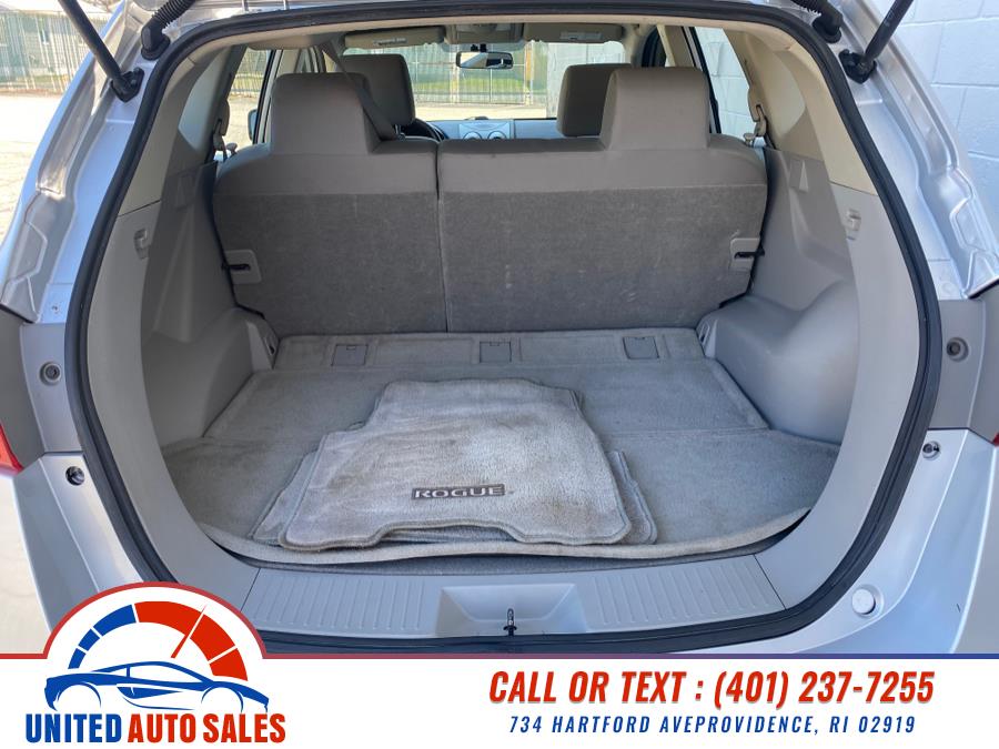 2011 Nissan Rogue S photo