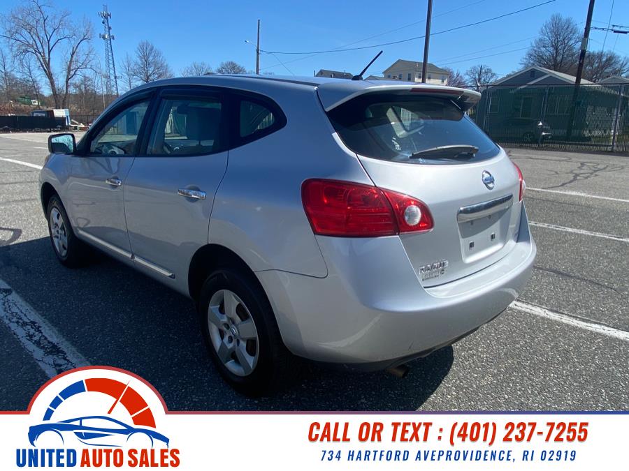 2011 Nissan Rogue S photo