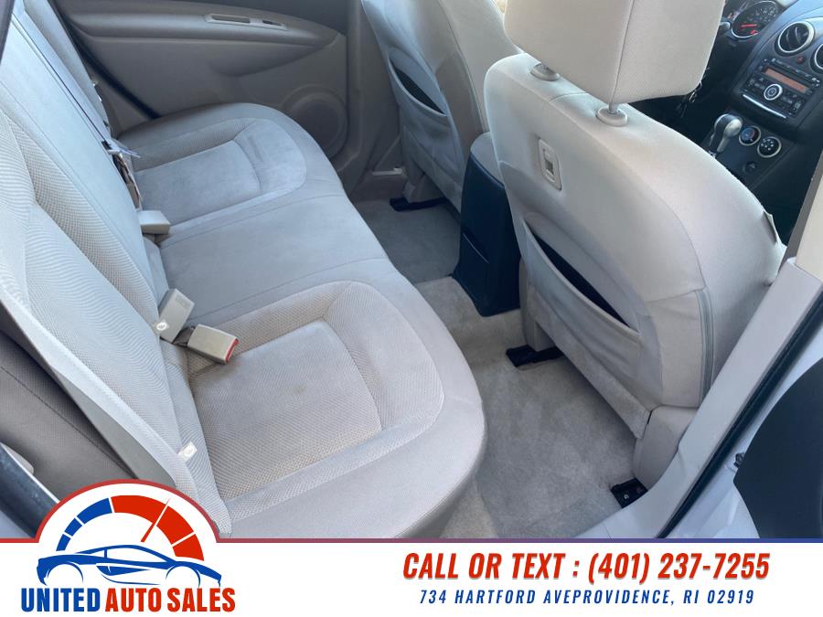 2011 Nissan Rogue S photo