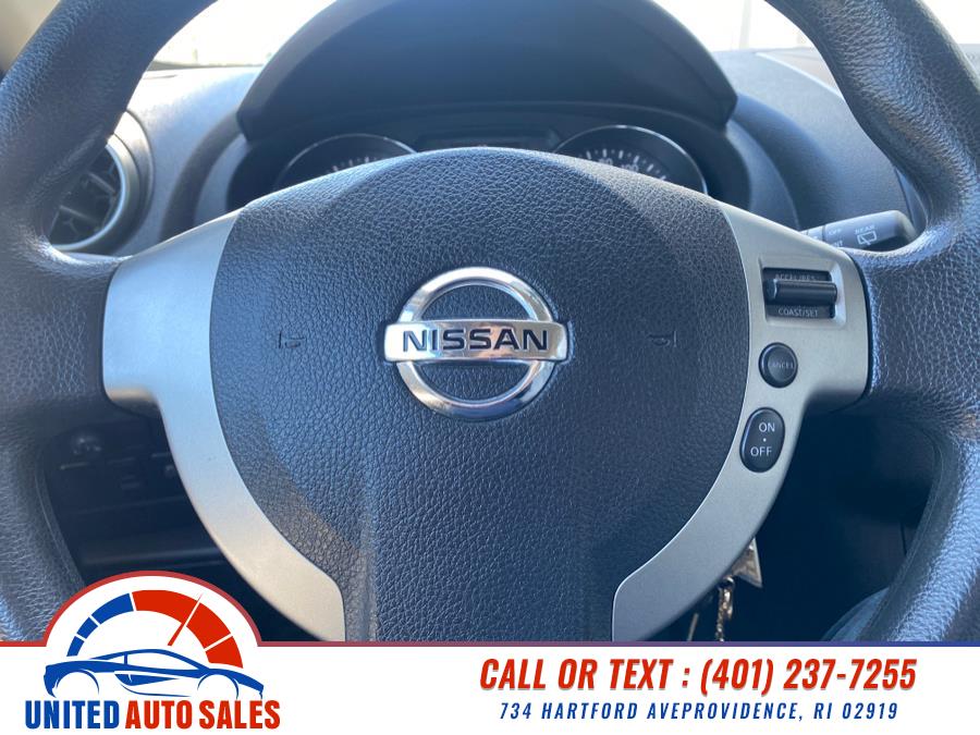 2011 Nissan Rogue S photo