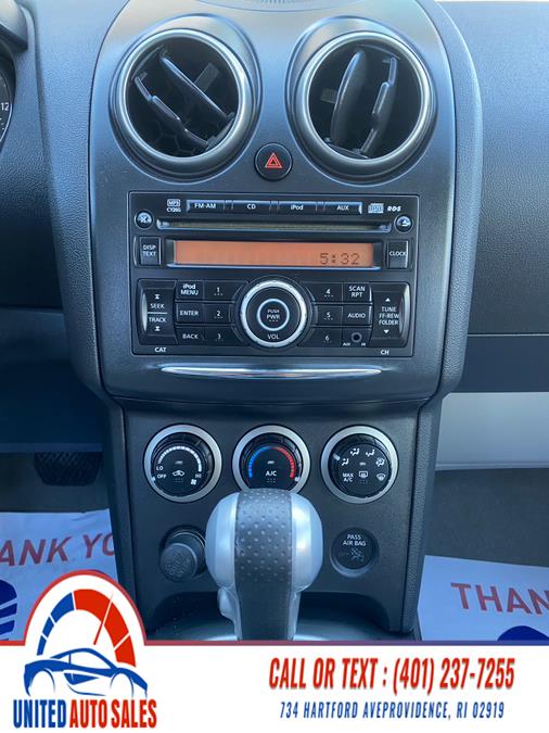 2011 Nissan Rogue S photo