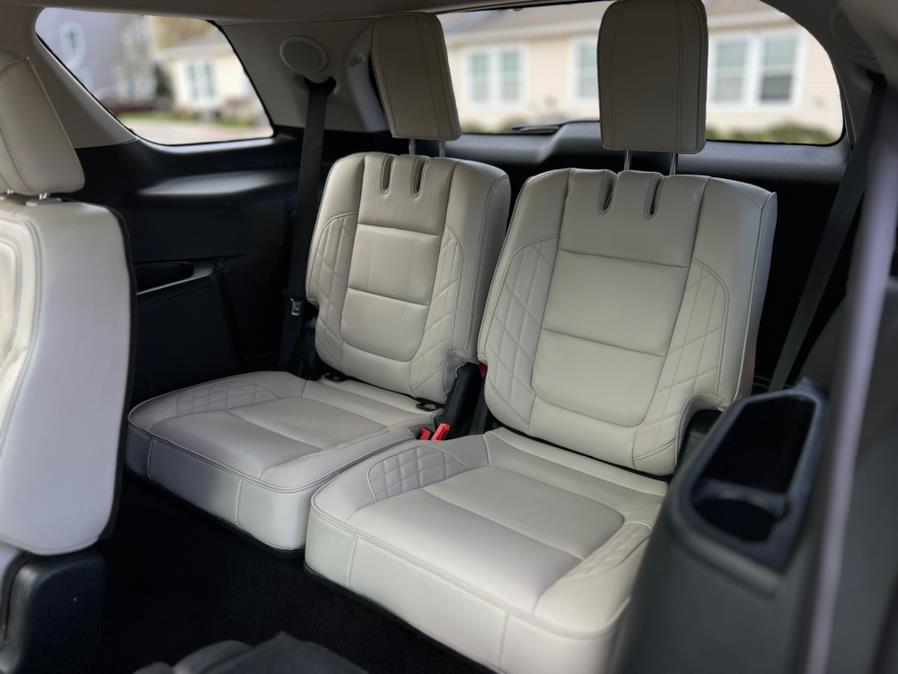 2016 Ford Explorer 4WD 4dr Platinum photo