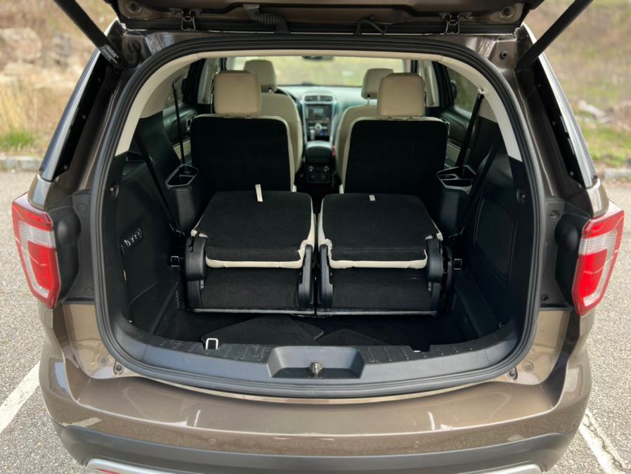 2016 Ford Explorer 4WD 4dr Platinum photo