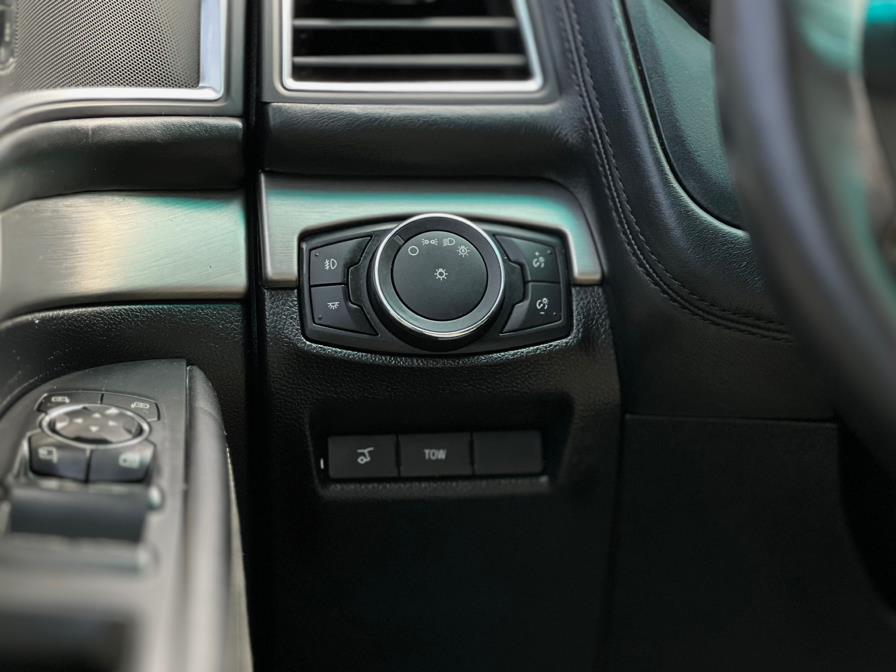 2016 Ford Explorer 4WD 4dr Platinum photo