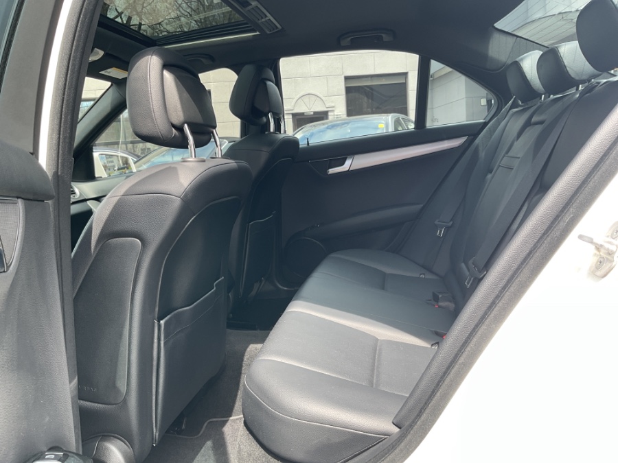 2014 Mercedes-Benz C-Class C300 4MATIC Luxury photo