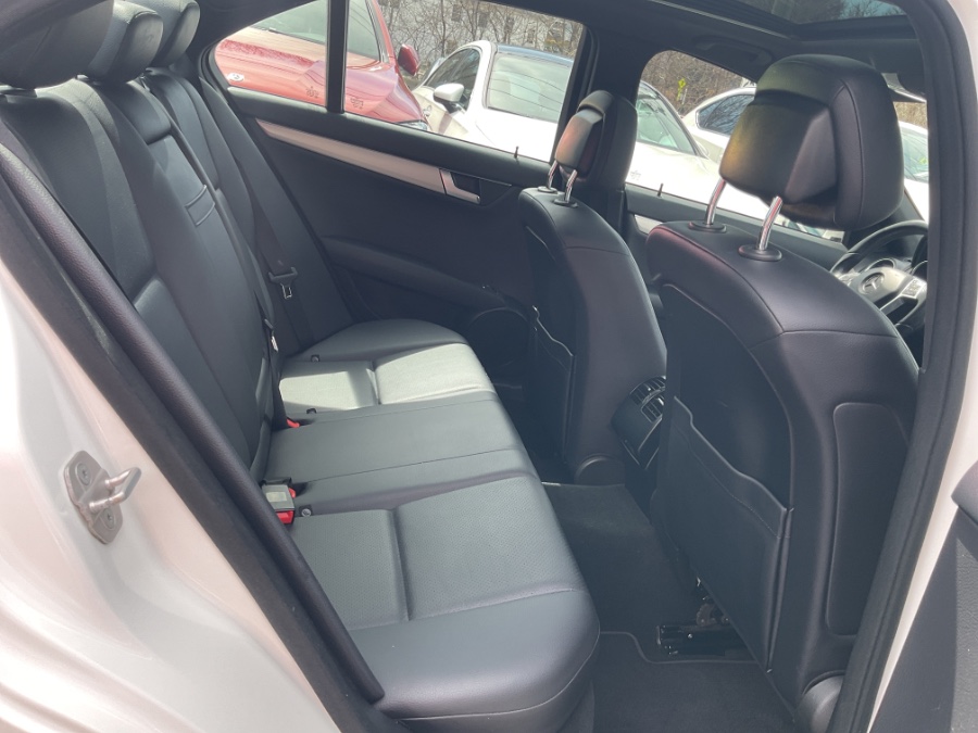 2014 Mercedes-Benz C-Class C300 4MATIC Luxury photo