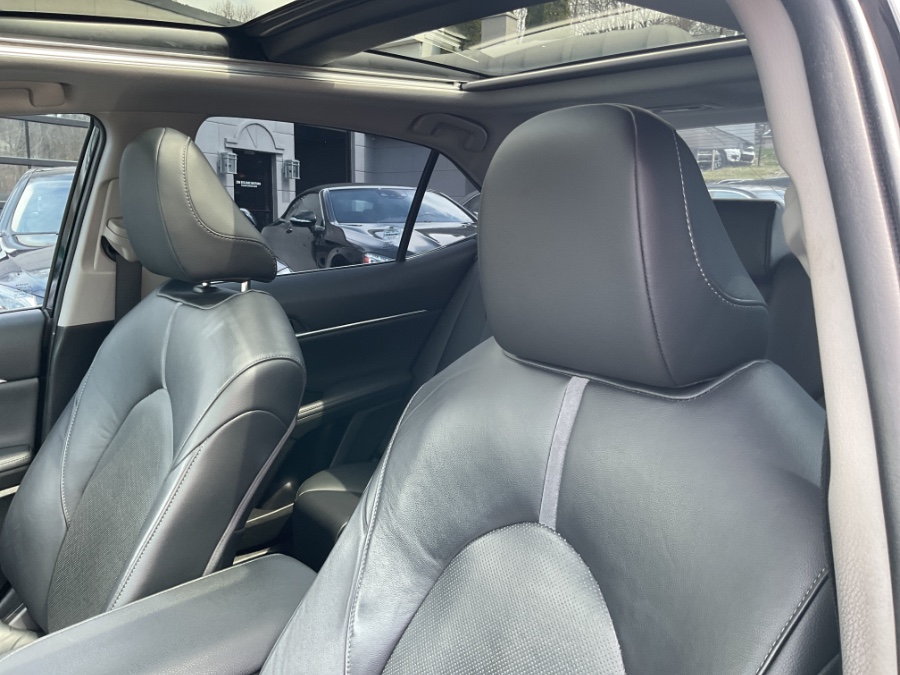 2021 Toyota Camry XLE Auto AWD (Natl) photo