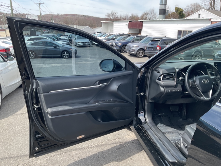 2021 Toyota Camry XLE Auto AWD (Natl) photo