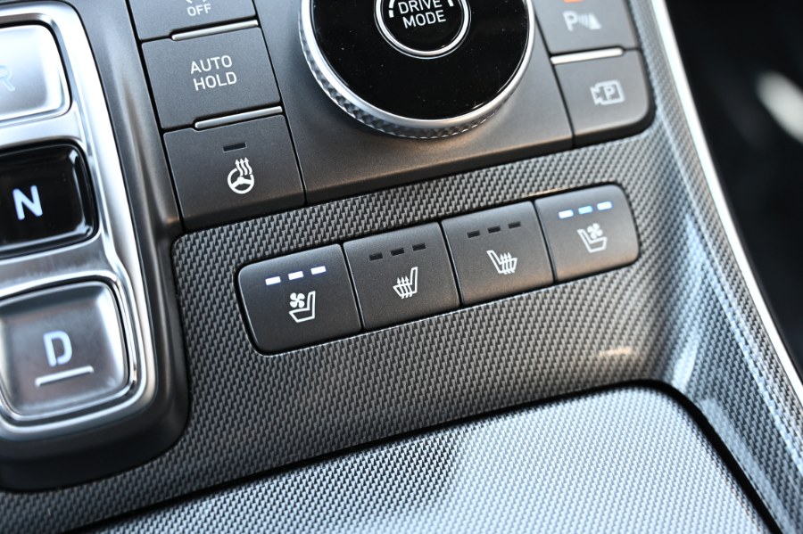 2023 Hyundai Santa Fe Limited photo