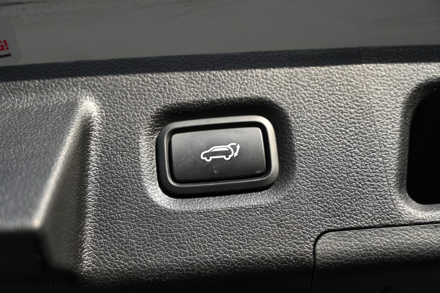 2023 Hyundai Santa Fe Limited photo