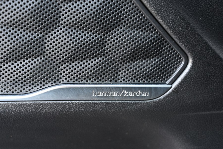 2023 Hyundai Santa Fe Limited photo
