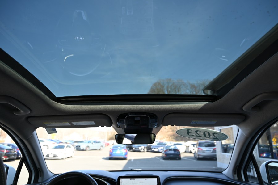 2023 Hyundai Santa Fe Limited photo