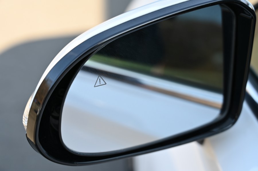 2023 Hyundai Santa Fe Limited photo