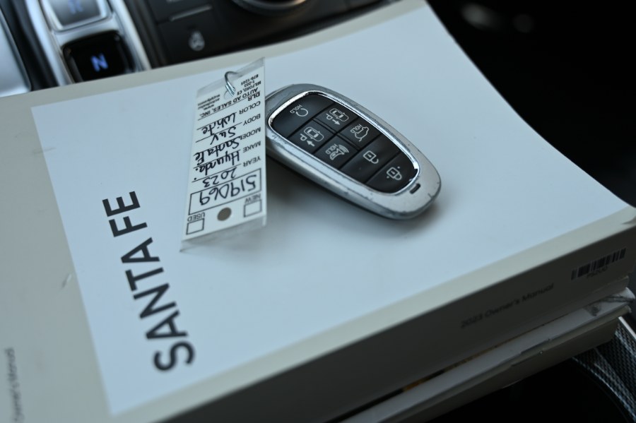 2023 Hyundai Santa Fe Limited photo