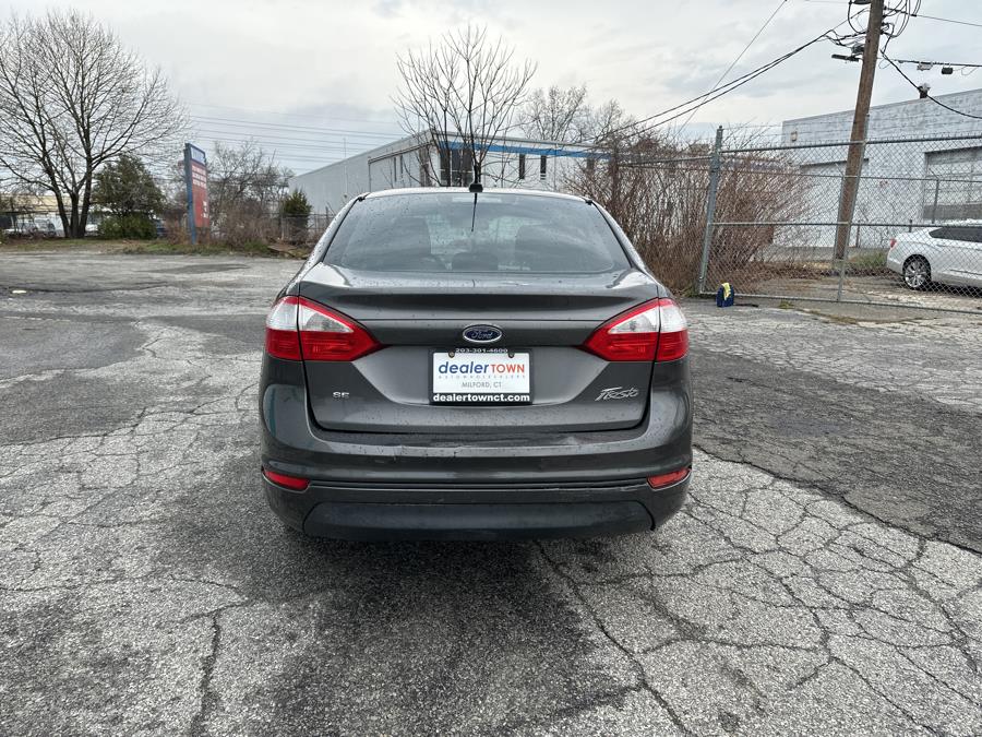 2017 Ford Fiesta SE Sedan photo