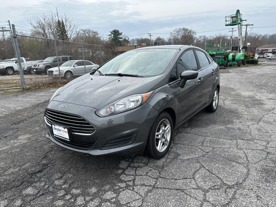2017 Ford Fiesta SE Sedan photo