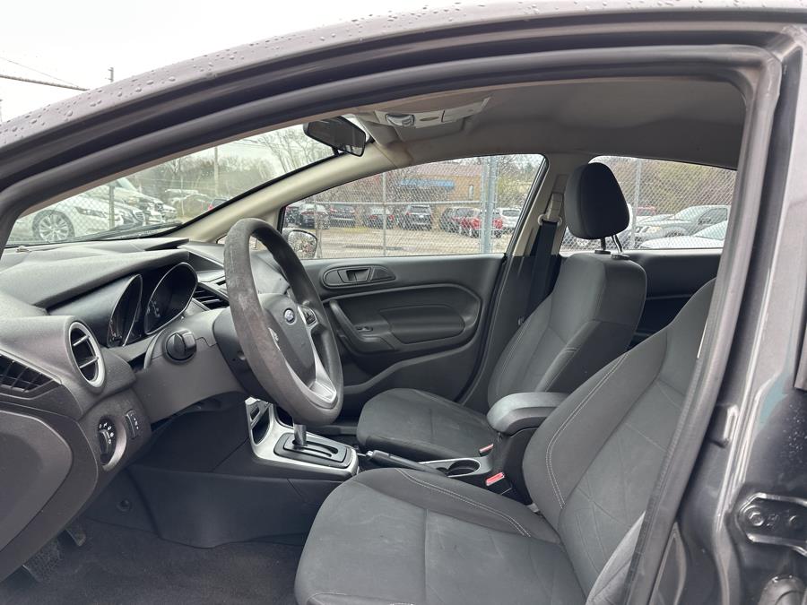 2017 Ford Fiesta SE Sedan photo