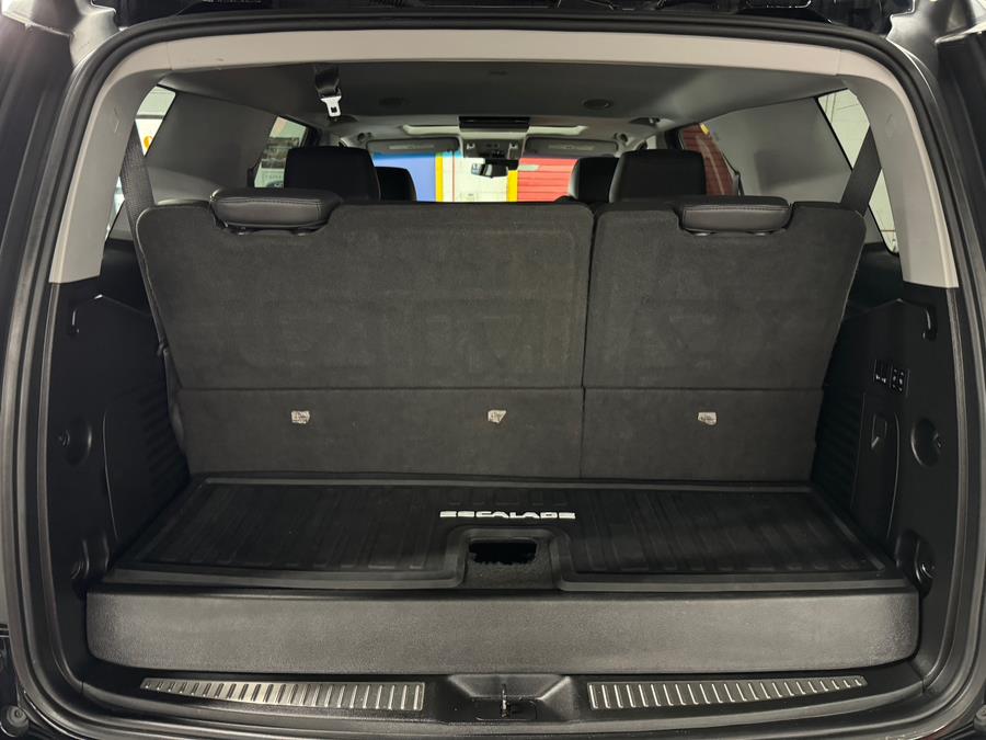 2020 Cadillac Escalade 4WD 4dr Luxury photo