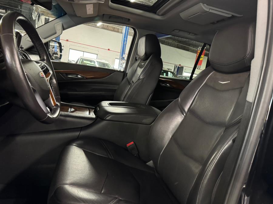 2020 Cadillac Escalade 4WD 4dr Luxury photo