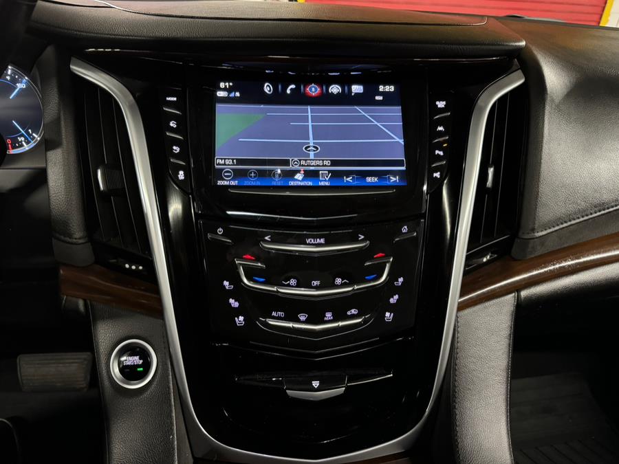 2020 Cadillac Escalade 4WD 4dr Luxury photo