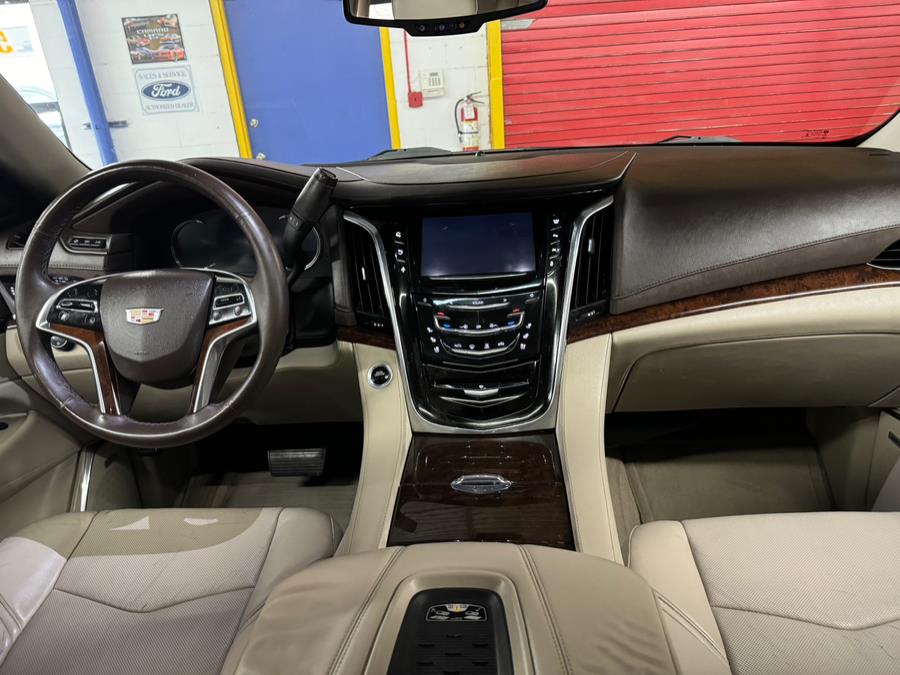 2016 Cadillac Escalade 4WD 4dr Luxury Collection photo