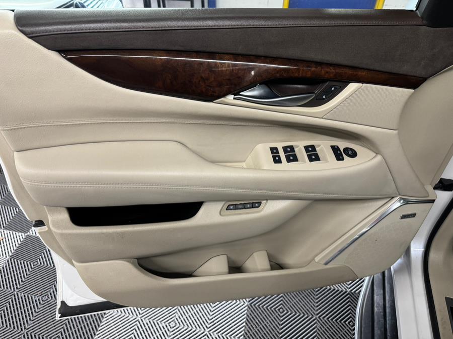 2016 Cadillac Escalade 4WD 4dr Luxury Collection photo