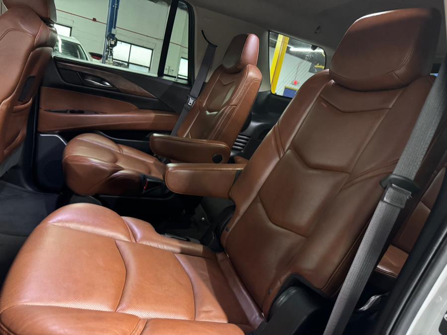 2016 Cadillac Escalade 4WD 4dr Luxury Collection photo
