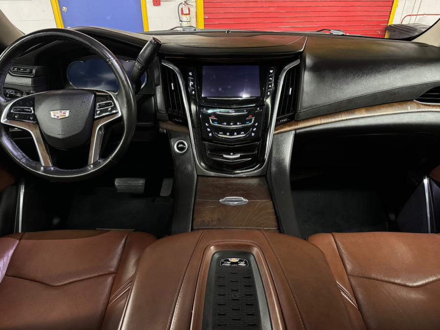 2016 Cadillac Escalade 4WD 4dr Luxury Collection photo