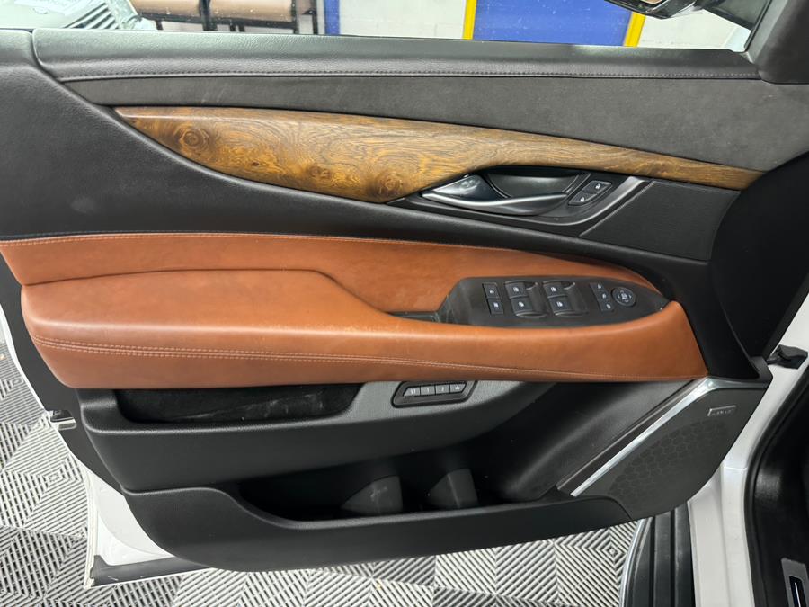 2016 Cadillac Escalade 4WD 4dr Luxury Collection photo