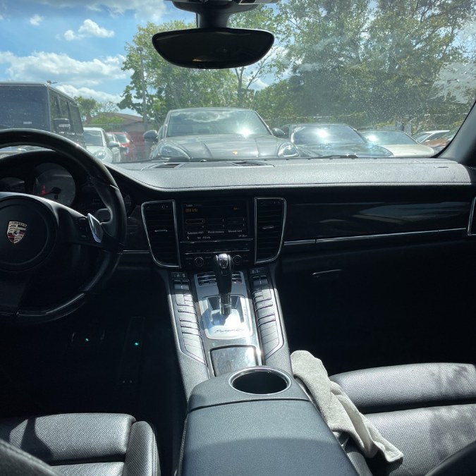 2012 Porsche Panamera S photo