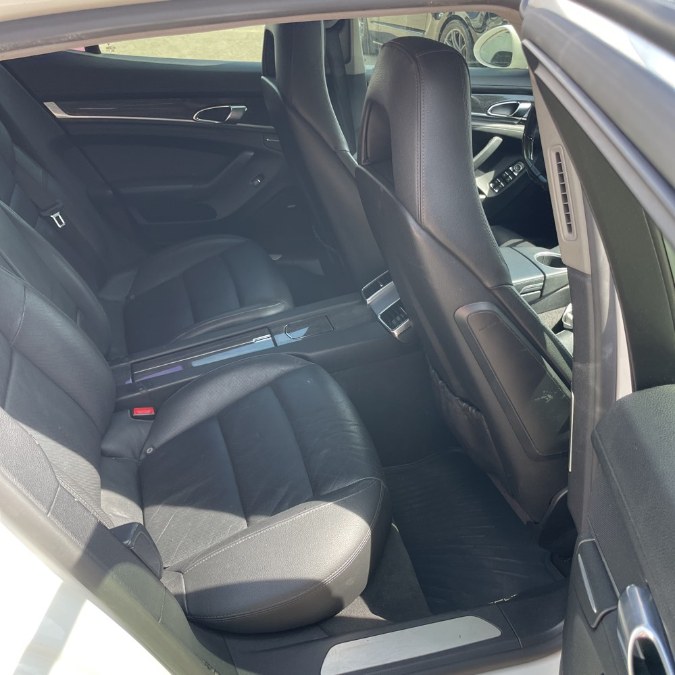 2012 Porsche Panamera S photo