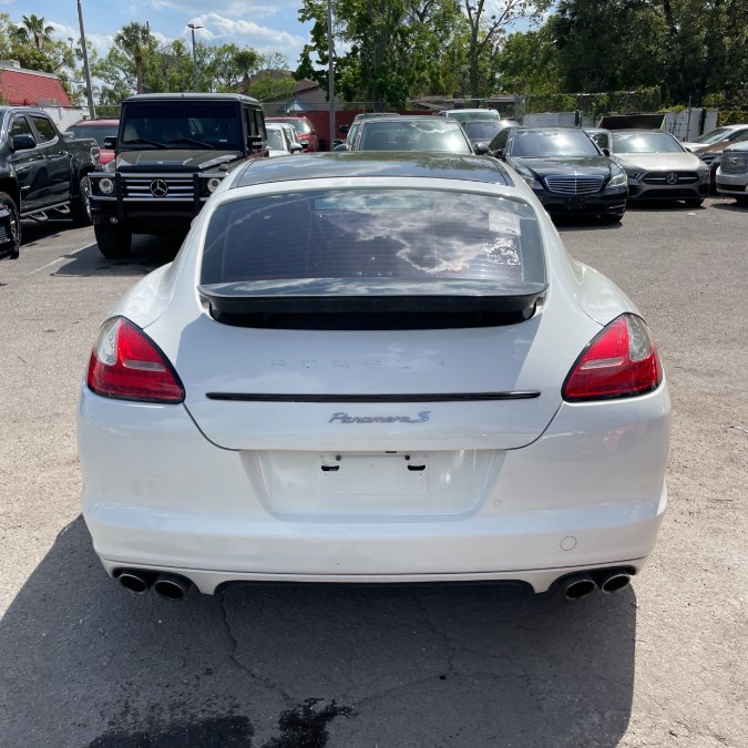 2012 Porsche Panamera S photo