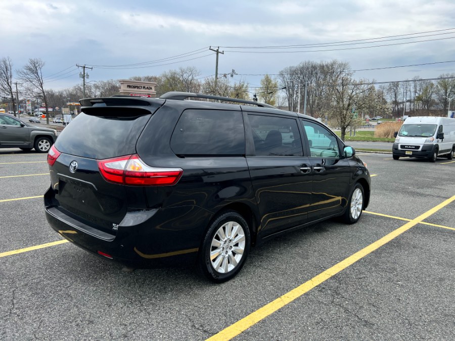 2015 Toyota Sienna 5dr 7-Pass Van XLE Premium AWD photo