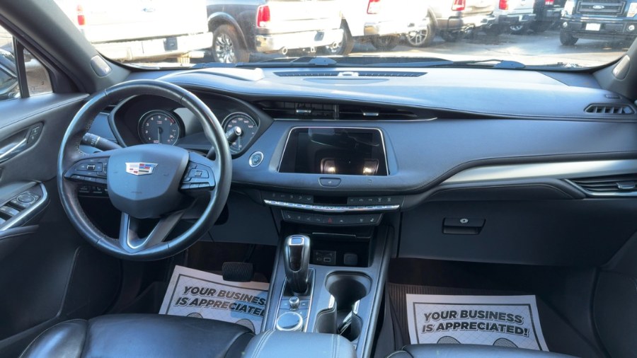 2019 Cadillac XT4 AWD 4dr Premium Luxury photo