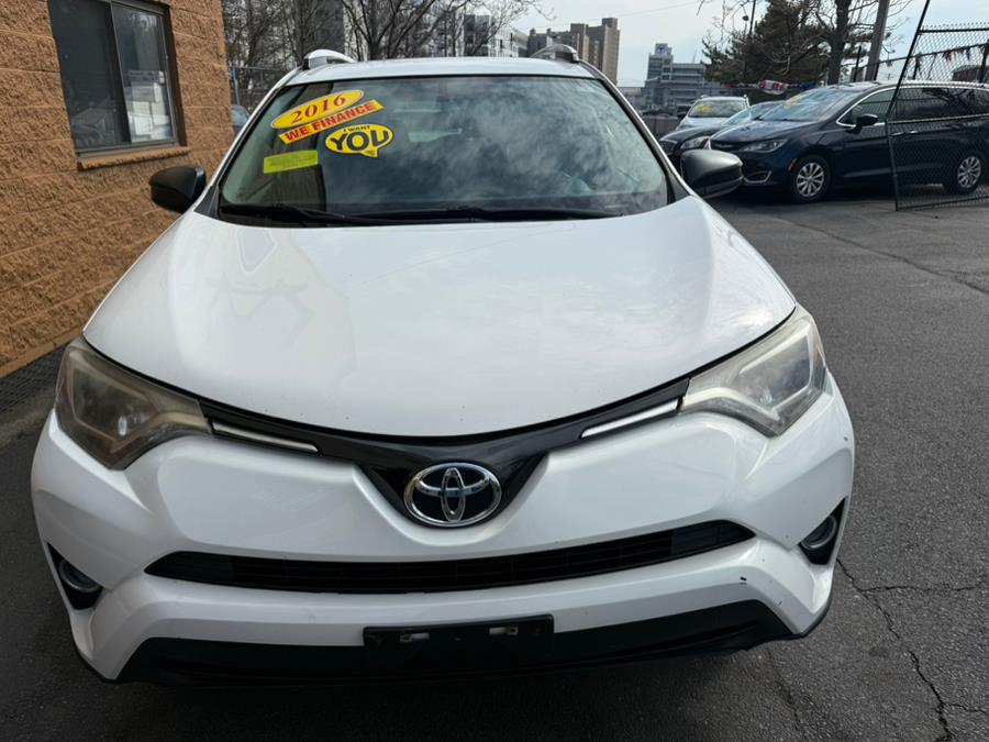 2016 Toyota RAV4 AWD 4dr LE (Natl) photo