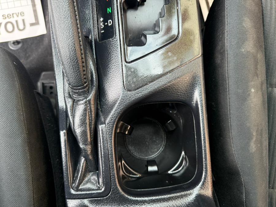 2016 Toyota RAV4 AWD 4dr LE (Natl) photo