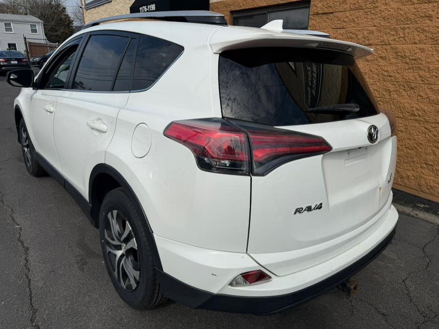 2016 Toyota RAV4 AWD 4dr LE (Natl) photo