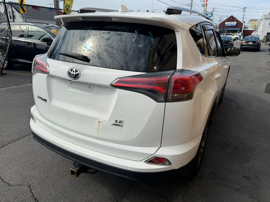 2016 Toyota RAV4 AWD 4dr LE (Natl) photo