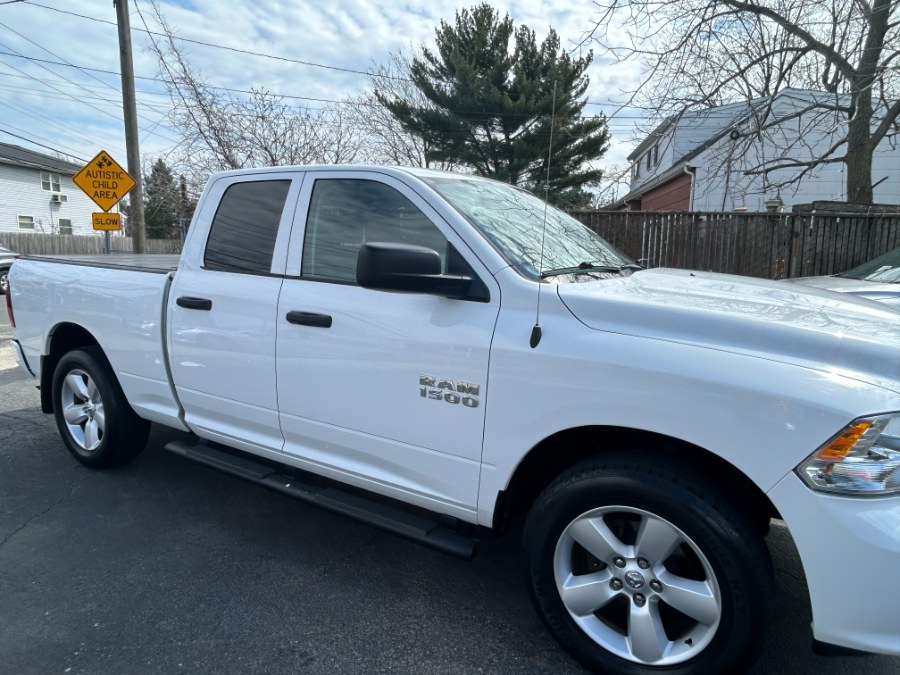 2015 RAM 1500 4WD Quad Cab 140.5